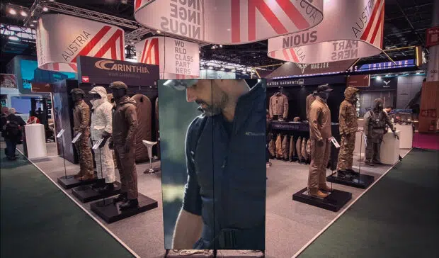 digitale Messeaufsteller oder anders gesagt LED Totems auf eines Messe am Stand von der Firma Carinthia