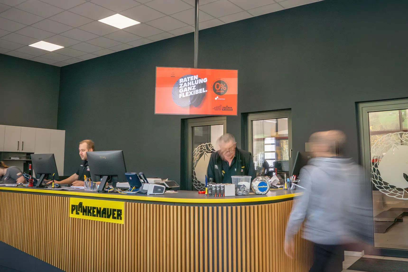 digital-signage-pos-plankenauer-lienz-wallerie